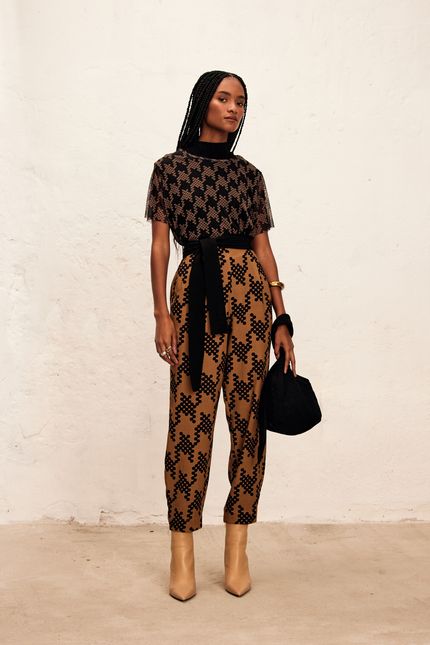 Blusa manga tule estampada preto