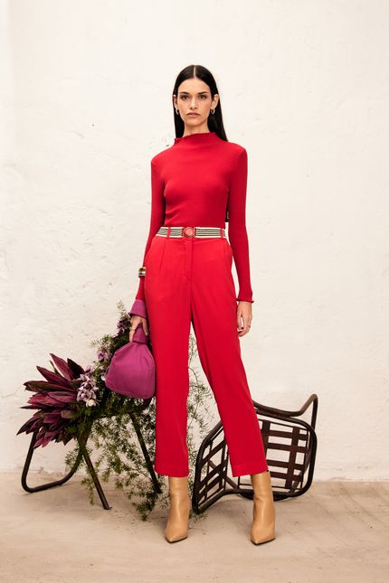 Calça crepe cenoura vermelho anturio