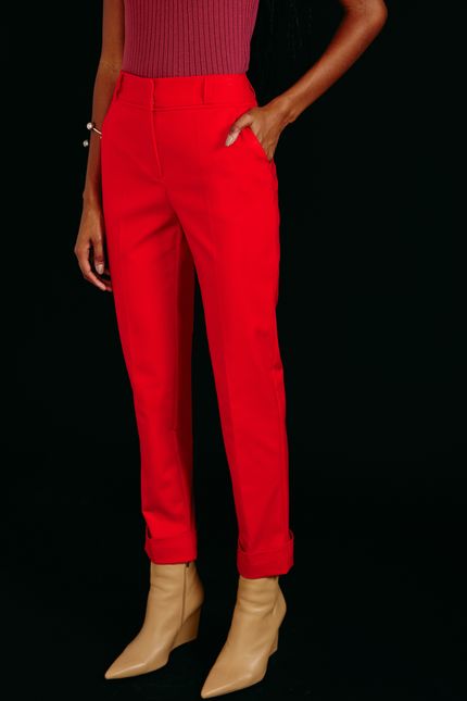 Calça alfaiataria barra dobra vermelho anturio