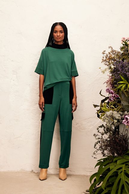 Blusa detalhe canelado verde floresta