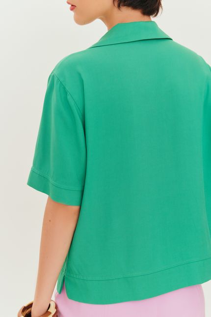 Blusa crepe gola botões verde astral