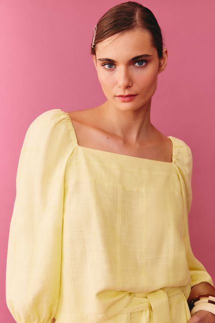 blusa linho maquineta amarelo lima
