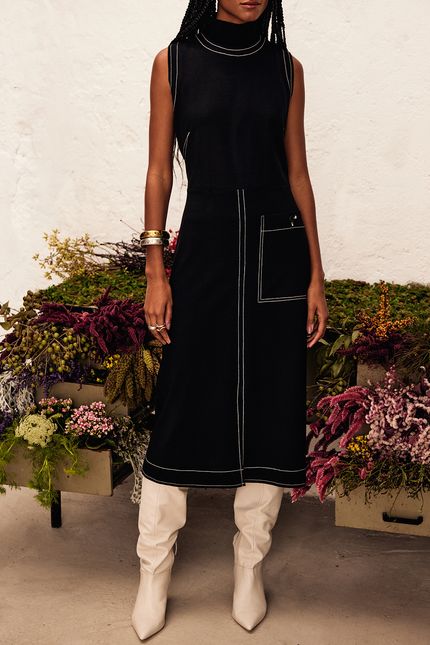 Vestido malha pespontos bolso preto