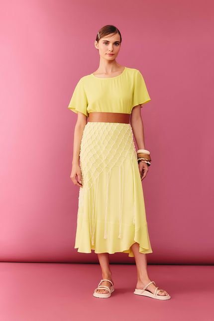 Saia crepe recorte prega amarelo lima