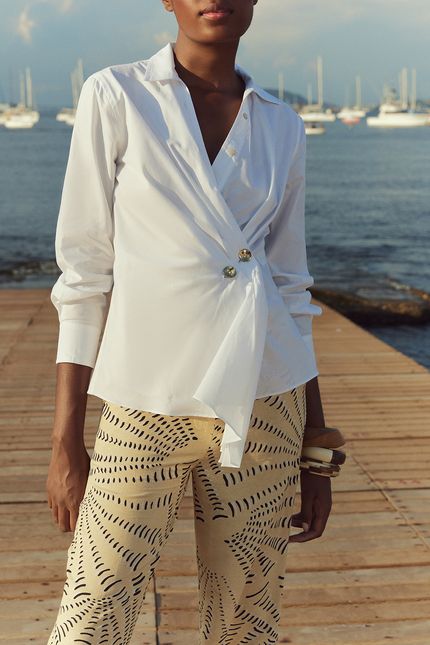 Camisa tricoline transpasse botões branco