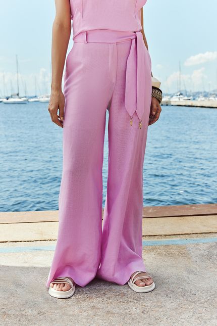 Calça cambraia pantalona rosa peonia