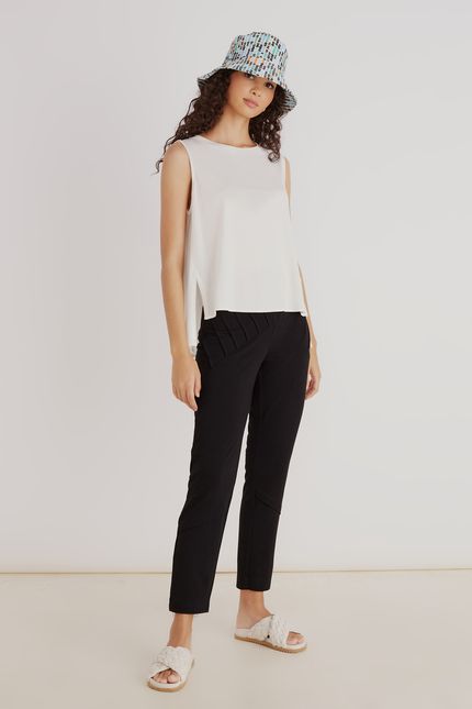 Calça com pregas preto