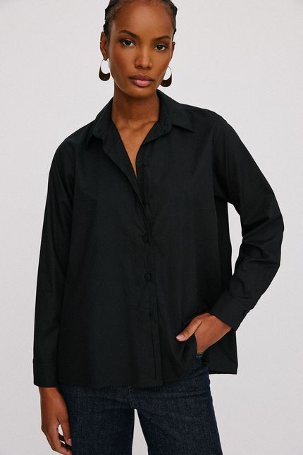 Camisa tricoline pregas costas preto