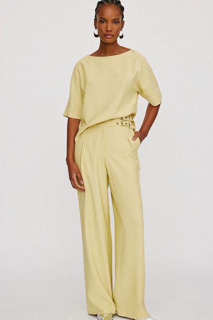 Blusa detalhe ilhós bege camurca