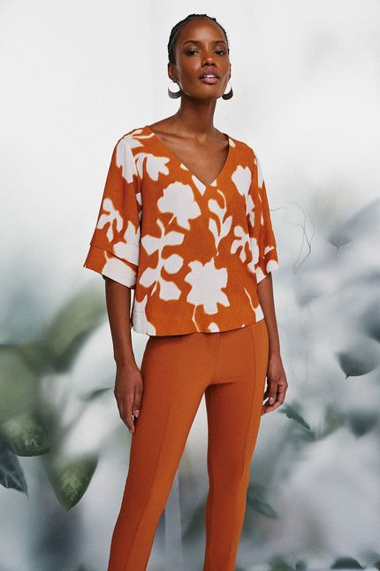 Blusa manga curta floral aquarela laranja telha