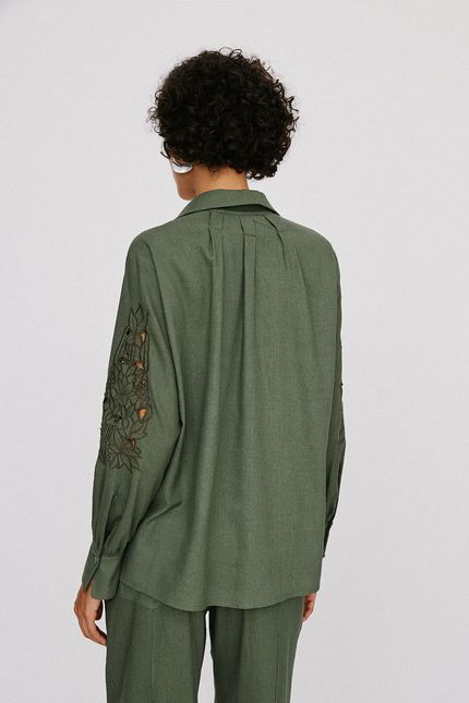 Camisa linho manga bordada verde oliva