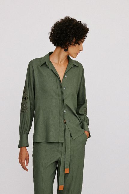 Camisa linho manga bordada verde oliva