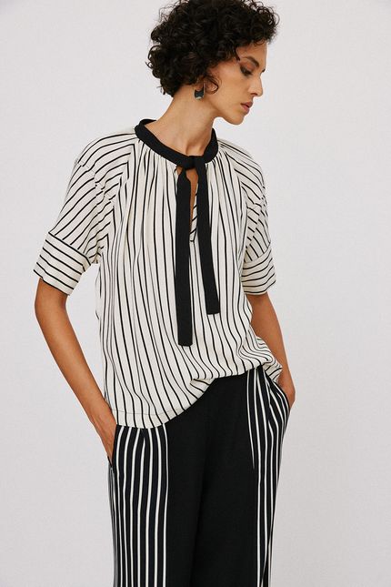 Blusa crepe listra rongeant off white