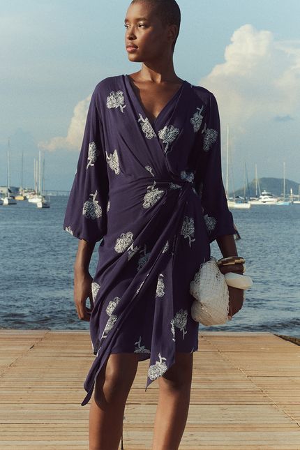 Vestido transpasse floral navy azul marinho
