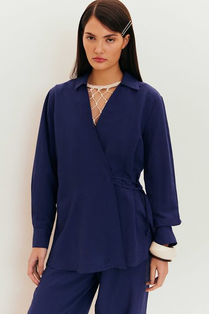 Camisa linho transpasse  azul marinho