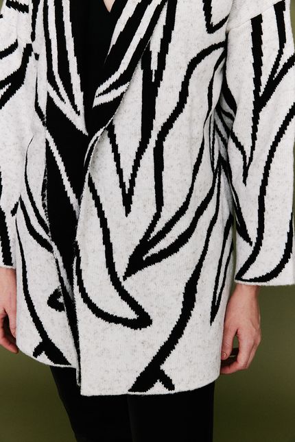 Casaco tricot folhagem maxi off white