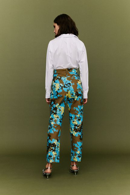 Calça denim reta floral ikat verde cedro