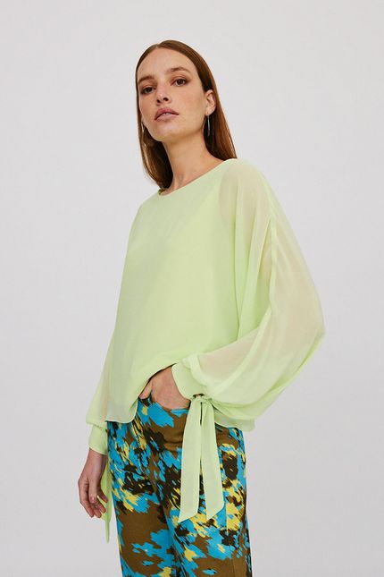 Blusa canoa punho ilhós verde lima