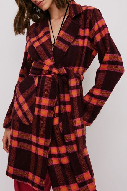 Casaco trench coat xadrez vinho urucum