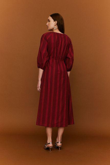 Vestido fio tinto listra vinho urucum