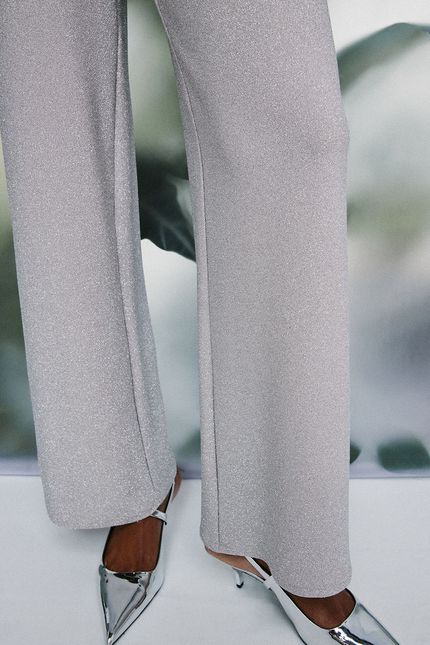 Calça lurex cropped prata