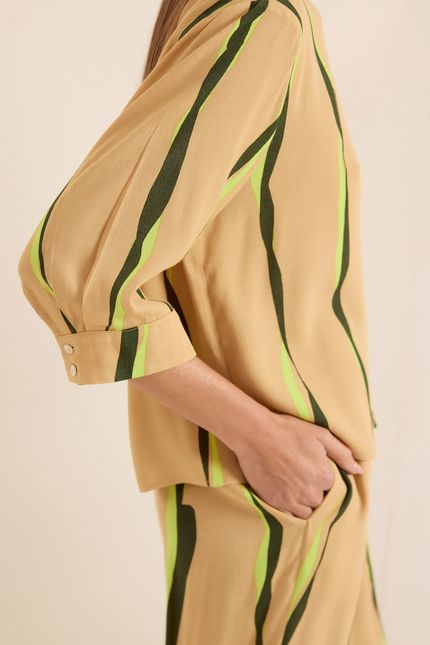 Blusa manga botões areias bege granola