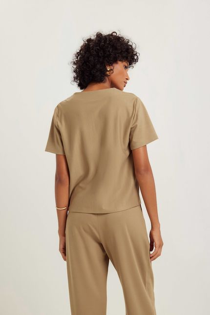 Blusa manga básica malha verde cominho
