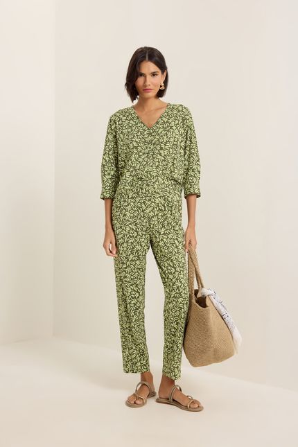 Blusa decote coqueiro verde cana