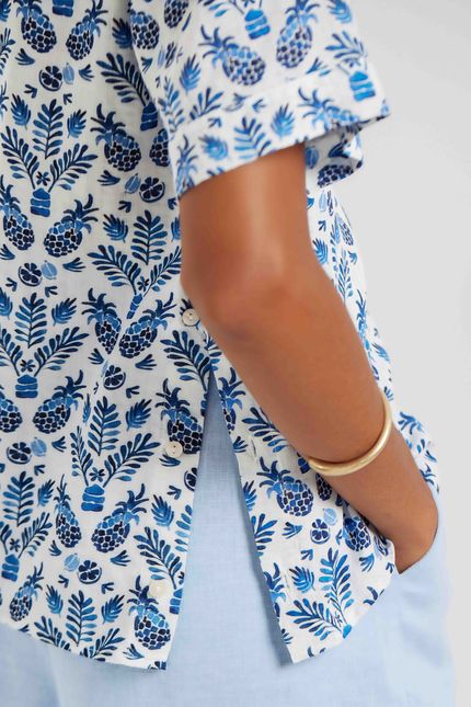 Camisa detalhe botões férias azul topazio