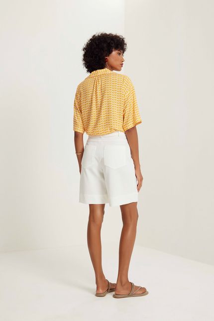 Bermuda faixa crepe malha off white