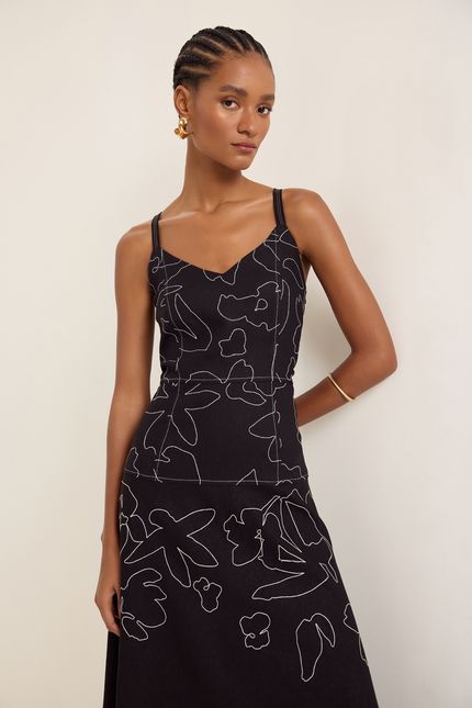 Vestido linho bordado botânica preto