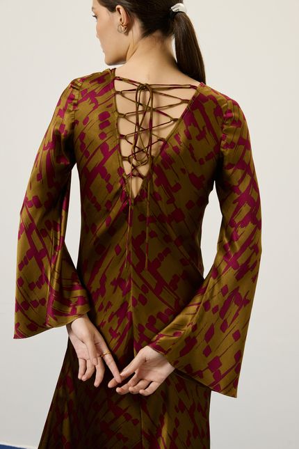 Vestido detalhe costas flautas verde indie