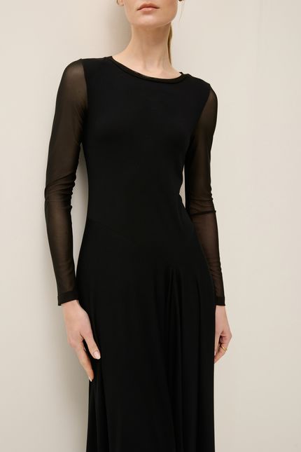 Vestido malha detalhe tule preto