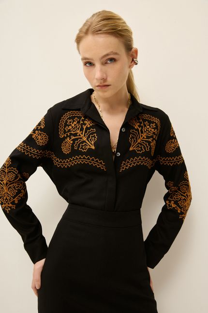 Camisa linho bordado maria bonita preto