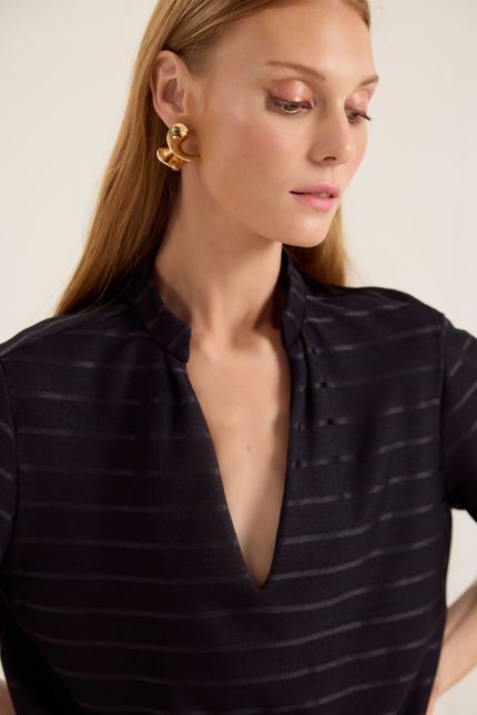 Blusa gola jersey listrado preto