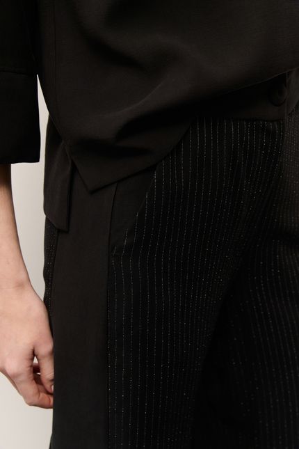 Calça pantalona recorte risca preto