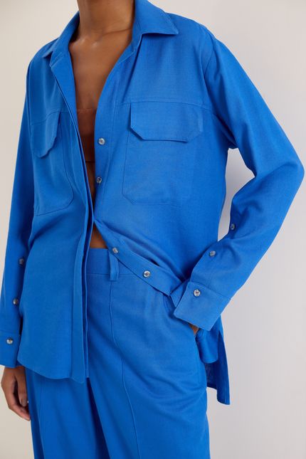 Camisa linho bolsos azul topazio
