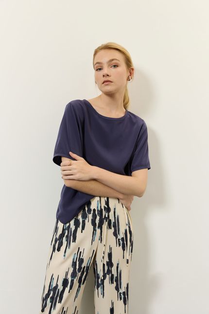 Blusa crepe manga curta azul rock