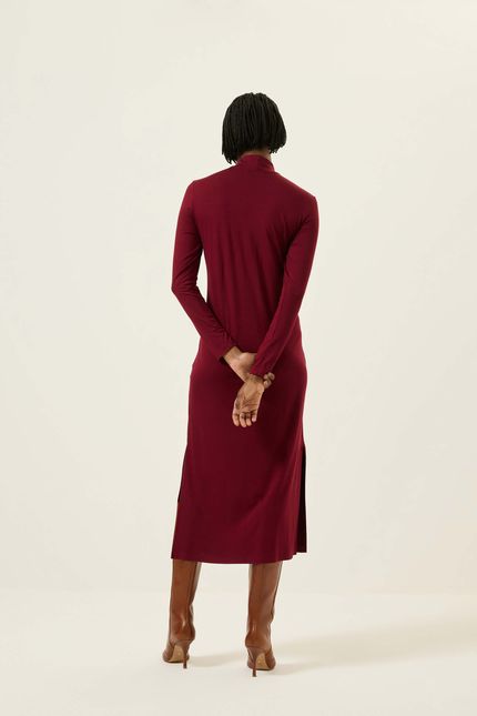 Vestido básico gola alta vinho tango
