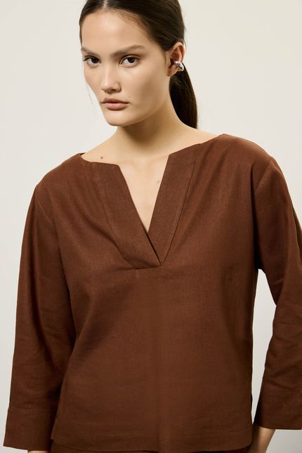 Blusa linho decote v marrom madeira