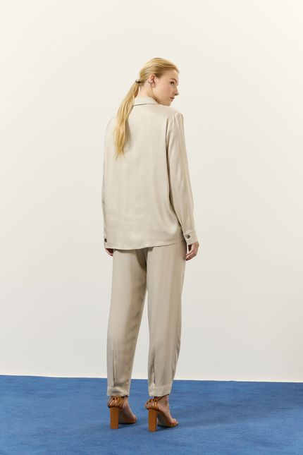 Camisa detalhe vivo cinza flauta