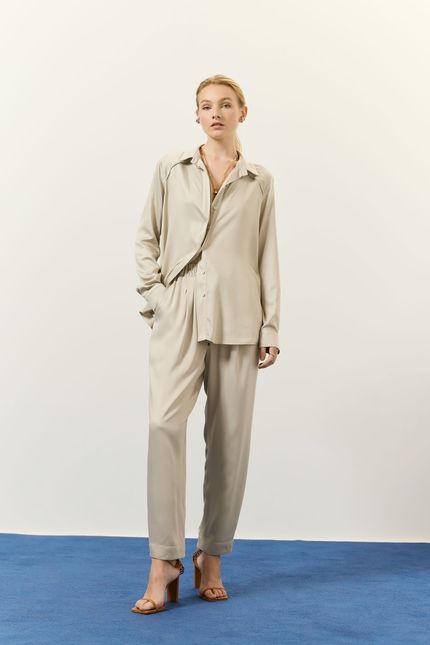 Camisa detalhe vivo cinza flauta