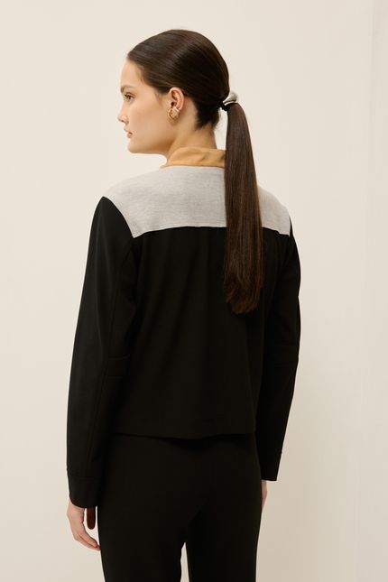 Casaco detalhe bicolor preto com caramelo viola