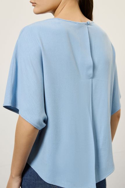 Blusa detalhe prega costas azul metal
