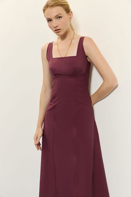 Vestido midi nervuras vinho tango