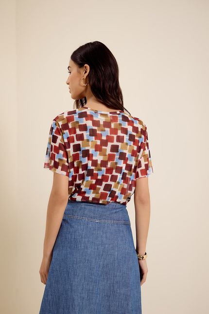 Blusa tule tshirt quadros marrom urucum