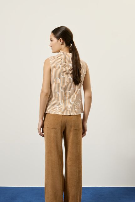 Blusa pregas decote noite noite caramelo viola