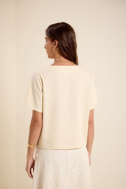 Blusa linho botão lateral bege concha