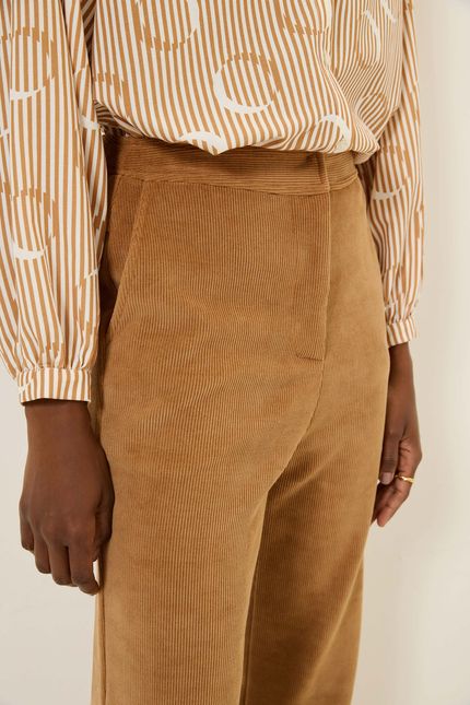 Calça pantalona cotelê caramelo viola