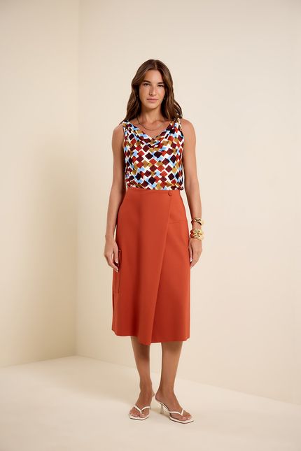 Blusa detalhe torcido quadros marrom urucum